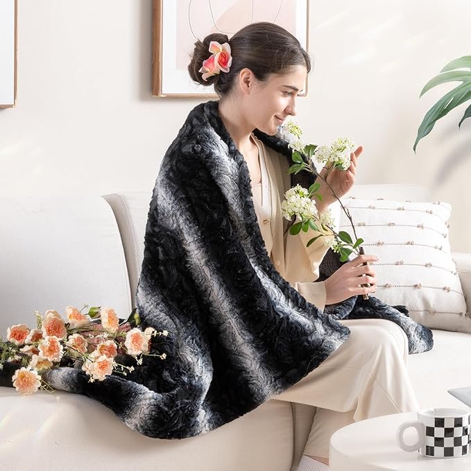 WOOMER Heated Blanket Throw 50" x 60", Electric Blanket Throw with 4 Heating Levels & 4H Auto Off, ETL Certified, Black Grey Flowers Patterns Faux Fur & Sherpa, Machine Washable