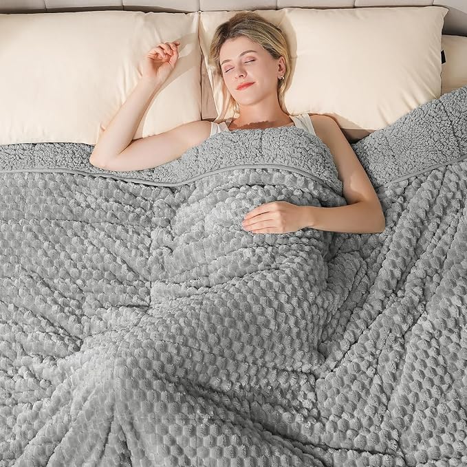 Super Soft Luxury Fleece Sherpa Weighted Blanket 15 lbs for Adults, Turtle Shell Fluffy Cozy Warm Queen Weighted Throw for Winter, Ceramic Beads Washable Heavy Blankets for Couch Bed, Grey, 48" x 72"