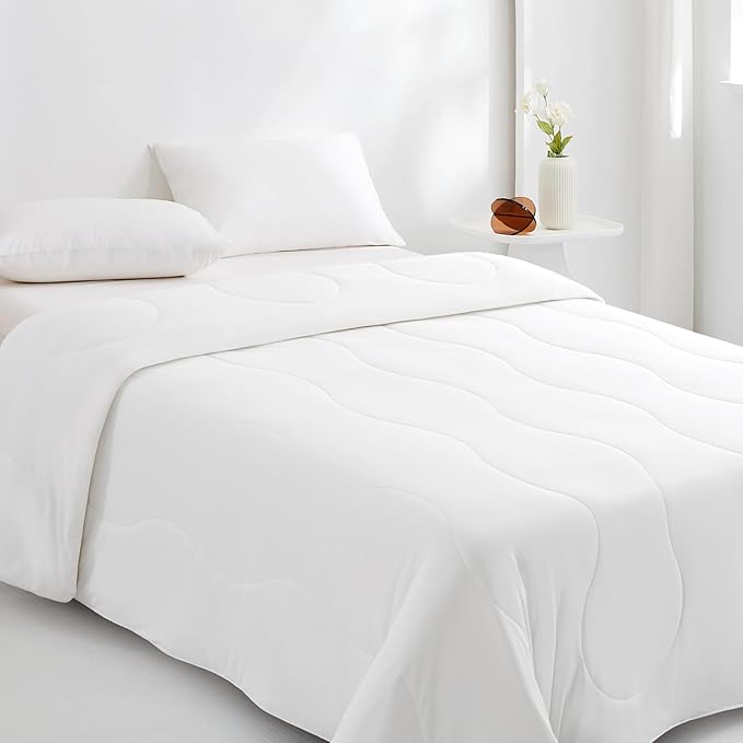 EASELAND King Tencel Cooling Comforter for Hot Sleepers - Double-Sided Lightweight and Breathable Fabric for Night Sweats - All Season Cooling Blanket Machine Washable（108x90in, Withe）