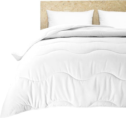 Lightweight Comforter Cooling White, All Season Duvet Insert Breathable King Size Summer Bedding, Soft Microfiber Cool Down Alternative Quilt with Corner Tabs, 102x90 inch