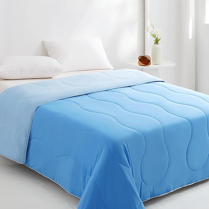 EASELAND Queen Tencel Cooling Comforter for Hot Sleepers - Double-Sided Lightweight and Breathable Fabric for Night Sweats - All Season Cooling Blanket Machine Washable（90x90in, Blue）