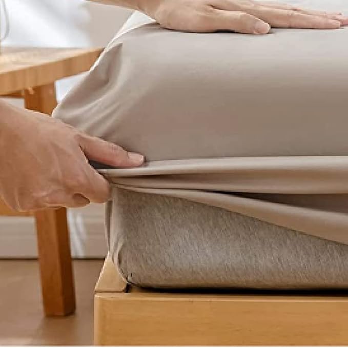 Queen Size Luxury Velvet Mattress Cover - Warm Thicken Mattress Protector with Elastic Band, Soft Fitted Sheet Deep Pocket 12In Topper - Bed Bedroom Sleep Comfort