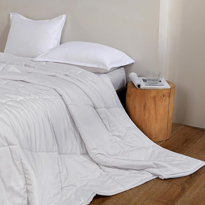 NATUREFIELD Lightweight Bamboo Quilt King Size – Cooling Summer Comforter Only, Rayon from Bamboo Cover, Breathable Box Stitch Spring Bedding with 200g Fill (125 GSM), 106x90 Inch, White