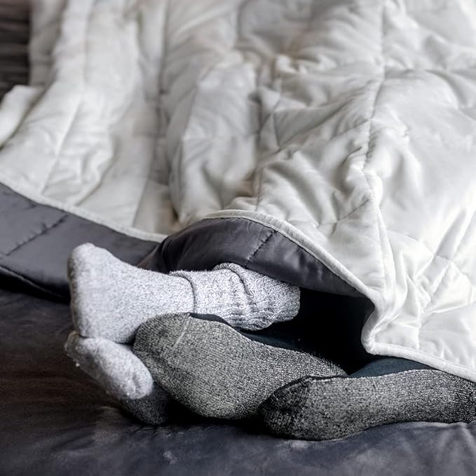 LUXOME Full Size Weighted Blanket | Integrated Cooling & Plush Cover | 15 lbs | 54"x72" | Light Grey