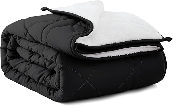 OMYSTYLE Sherpa Reversible Weighted Blanket, Cooling Heavy Blanket for Adults, Reversible Design with Plush Sherpa Fleece and Velvety Brushed, King Size(25lbs, 88''x104''), All Season Use, Black