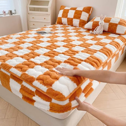 Milk Velvet Checkered Mattress Cover, Cow Flannel Fitted Sheet, Milk Velvet Bedding Sheets, Ultra Soft Fluffy Non-Slip Protective Cover for Bed Mattress (Orange,35.4 * 78.7IN)