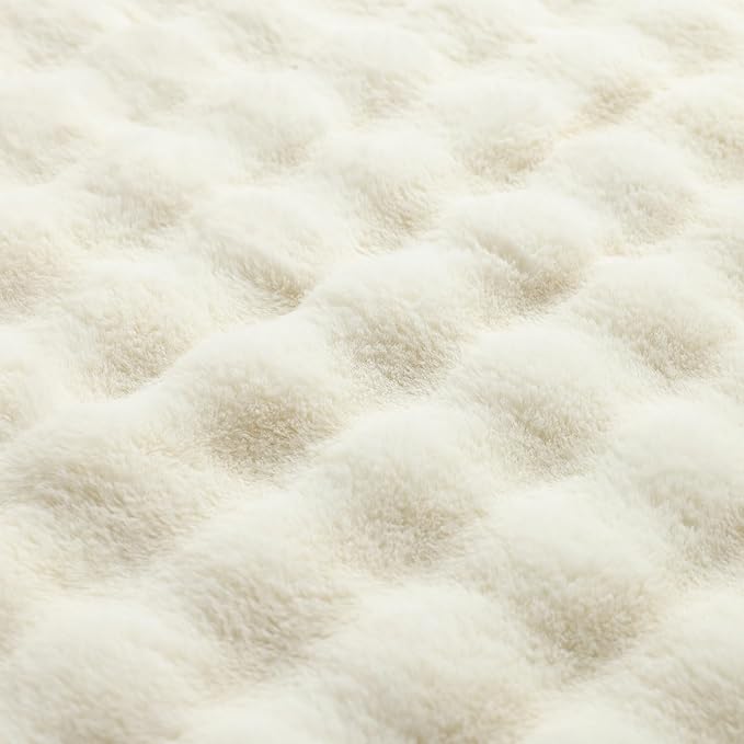 YnM Ultra-Soft Weighted Blanket, Fluffy Bubble Cuddle Heavy Bed Blanket, Plush Faux Fur Big Comforter, Soft & Warm Home Decor Piece (Cream, 90''x90'' 20lbs, Full/Queen)