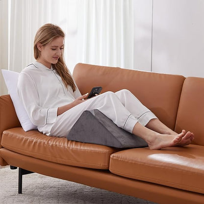 Knee Wedge Pillow, Memory Foam Leg Pillow Bed Wedge for Sleeping, Post Surgery Triangle Pillow for Knee Support, Leg Elevation, Knees Hip Back Pain Relief (23.6" x 26" x 10", Extra Large, Short Plush)