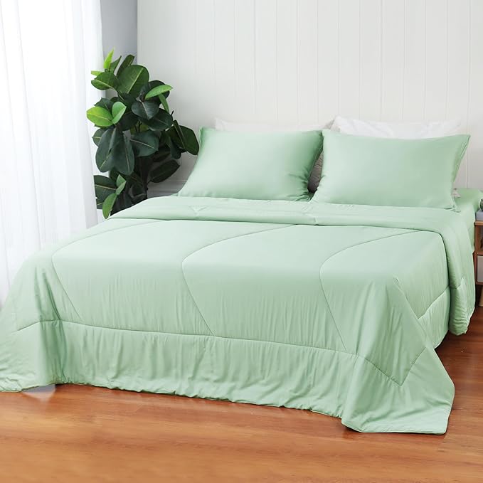 Bamboo Viscose All Season Comforter/Blanket - Ultra Soft & Breathable Comfort - Perfect Medium Weight for Snuggling Without Overheating - Enjoy Cozy Sleep All Night