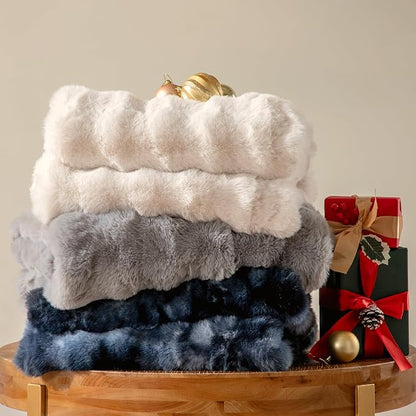 Amélie Home Heated Bubble Faux Fur Blanket Electric - 50"x60" Heating Blanket Throw 2/4/6/8 Hours Auto-Off 8 Heat Level Over-Heat Protection Electric ETL Certification Beige/Off White