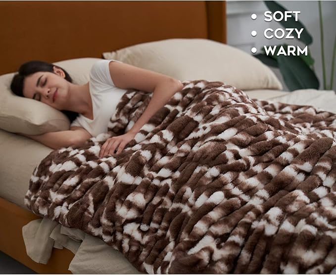 YnM Fluffy Faux Fur Weighted Blanket (Coffee, 50''x60'' 10lbs) Luxury & Fuzzy Weighted Blanket Throw