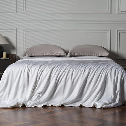 EP Mode Mulberry Silk Filled Quilt with 100% Viscose from Bamboo Fabric, Natural Lightweighted Cooling Comforter (White, Queen 88” X 88”)