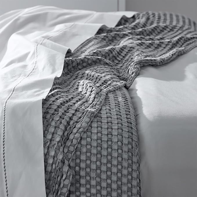 Bedsure Cooling Cotton Waffle Queen Size Blanket - Lightweight Breathable Blanket of Rayon Derived from Bamboo for Hot Sleepers, Luxury Throws for Bed, Couch and Sofa, Grey, 90x90 Inches