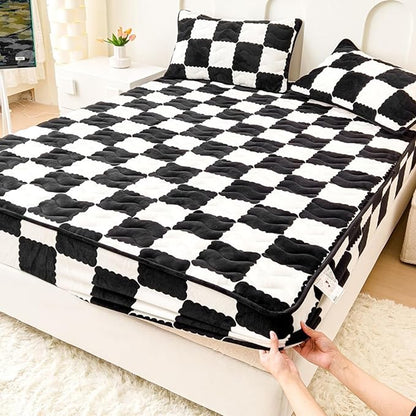 Milk Velvet Checkered Bedding Mattress Cover, Super Soft Elastic Bed Sheets with Pillowcase - Washable 12'' Deep Pocket Mattress Pad