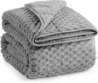 Super Soft Luxury Fleece Sherpa Weighted Blanket 15 lbs for Adults, Turtle Shell Fuzzy Cozy Fluffy Queen Size Weighted Throw, Ceramic Beads Washable Heavy Blankets for Couch Bed, Grey, 60" x 80"