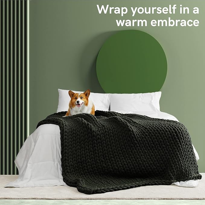 YnM Weighted Blanket, Handmade Chunky Knitted Design, Soft and Cozy, Temperature Regulating and Breathable, Machine Washable Throw for Sleep or Home Decor (Forest Green, 80x87 Inch, 25lbs)