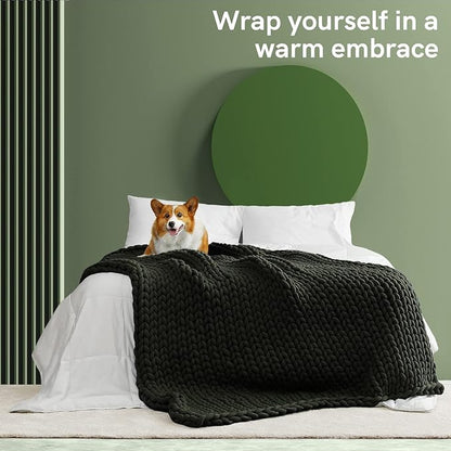 YnM Weighted Blanket, Handmade Chunky Knitted Design, Soft and Cozy, Temperature Regulating and Breathable, Machine Washable Throw for Sleep or Home Decor (Forest Green, 60x80 Inch, 20lbs)