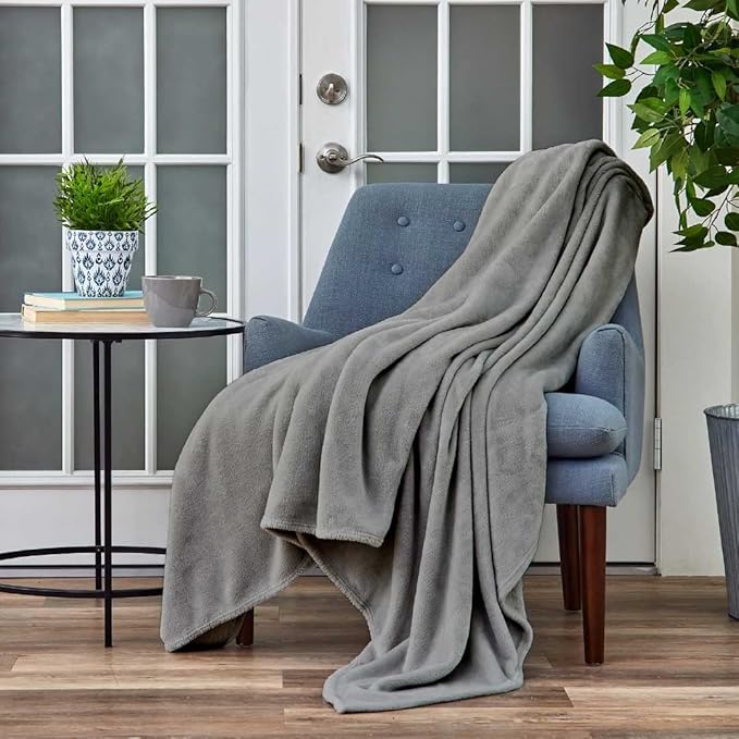 Cosy House Collection Everyday 1500 Series Fleece Blanket - Master Bedroom Essentials - All Season, Stays Fresh & Clean - Soft, Breathable & Skin-Friendly (King/Cal King, Grey)