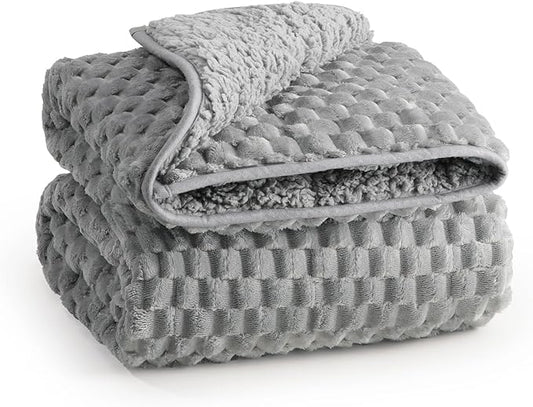 Super Soft Luxury Fleece Sherpa Weighted Blanket for Teens, 7lbs Small Weighted Lap Blanket for Adults, Turtle Shell Cozy Warm Throw for Winter, Compact Heavy Blanket for Better Sleep, Grey, 41"x60"