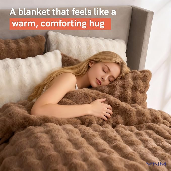 YnM Ultra-Soft Weighted Blanket, Fluffy Bubble Cuddle Heavy Bed Blanket, Plush Faux Fur Big Comforter, Soft & Warm Home Decor Piece (Brown, 90''x104'' 20lbs, King/Ca King)