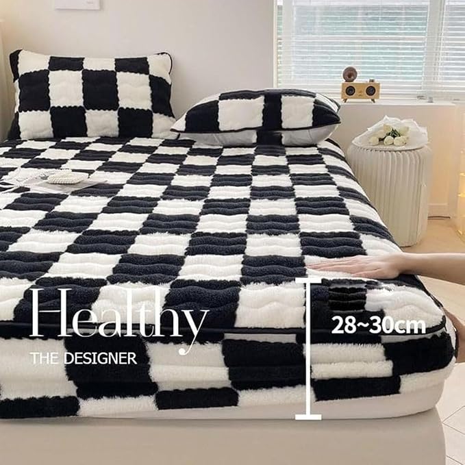 Milk Velvet Checkered Mattress Cover, Cow Flannel Fitted Sheet, Milk Velvet Bedding Sheets, Ultra Soft Fluffy Non-Slip Protective Cover for Bed Mattress (Black and White,78.7 * 86.6IN)