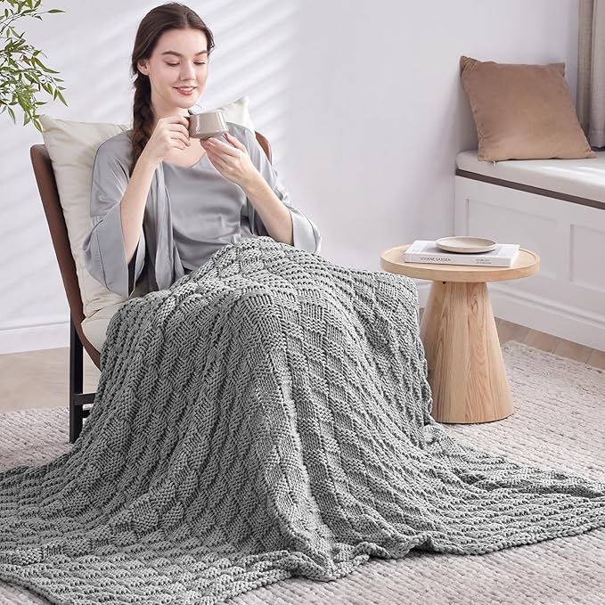 Knitted Weighted Blanket for Adult, No Beads Heavy Blanket 60” x 80'' 15lbs, Breathable Chunky Knit Blanket, Cooling Weighted Blanket for Hot Sleepers, Christmas Home Decor (Light Grey)