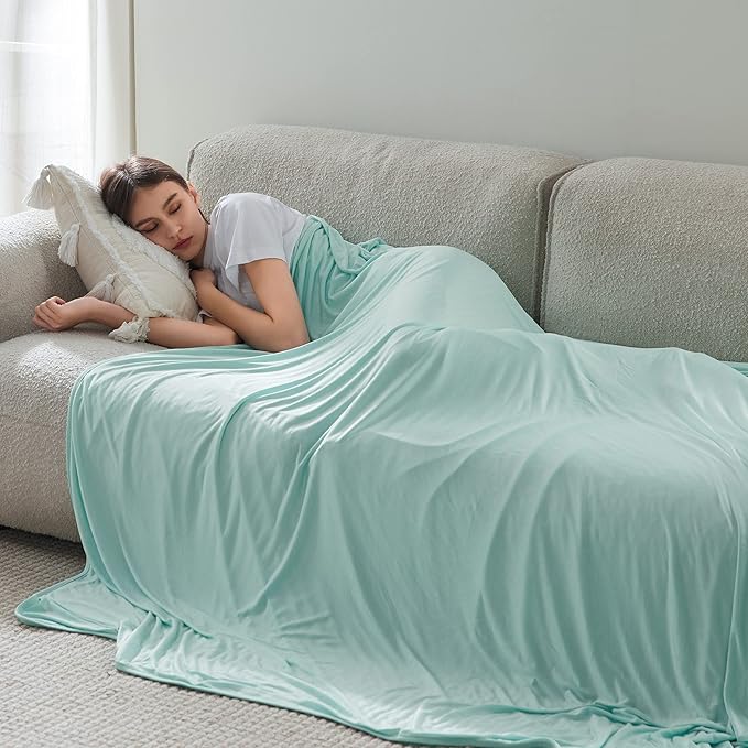 Bedsure Green Cooling Blanket Full Size for Hot Sleepers - Summer Blanket Full Size Cold Bed Cool Arc-Chill Thin Ice Cooled Bedding with Rayon Derived from Bamboo Night Sweats Hot Flashes, 80x90