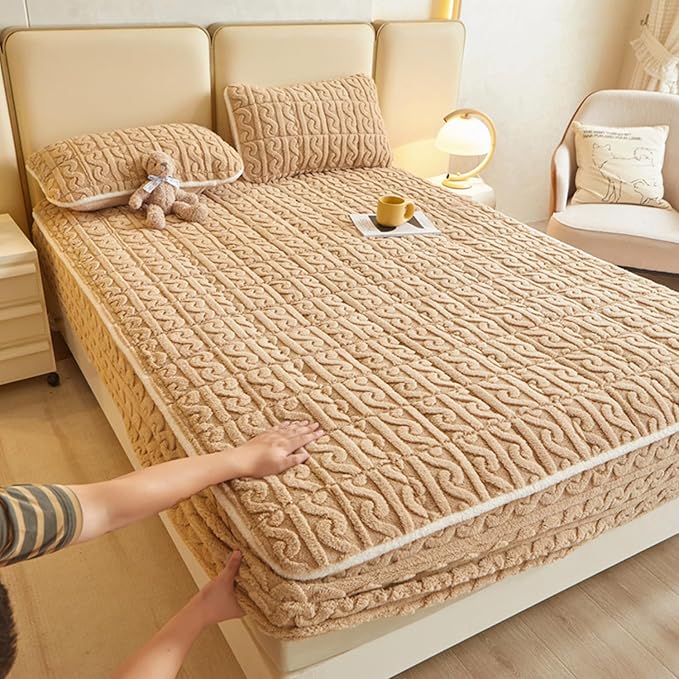 Queen Size Luxury Velvet Mattress Cover - Warm Thicken Mattress Protector with Elastic Band, Soft Fitted Sheet Deep Pocket 12In Topper - Bed Bedroom Sleep Comfort