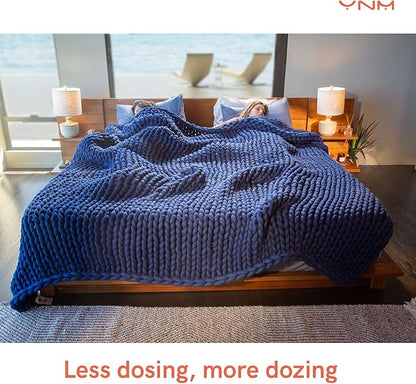 YnM Velvet Weighted Blanket, Handmade Chunky Knitted Design, Soft and Cozy, Temperature Regulating and Breathable, Machine Washable Throw for Sleep or Home Decor (Cream, 60x80 Inch, 20lbs)