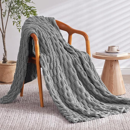 Knitted Weighted Blanket for Adult, No Beads Heavy Blanket 60” x 80'' 17lbs, Breathable Chunky Knit Blanket, Cooling Weighted Blanket for Hot Sleepers, Christmas Home Decor (Light Grey)