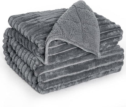 Sherpa Fleece Weighted Blanket with 3D Ribbed Stripes, 15 lbs Soft Flannel Heavy Throw Blanket for Couch Full Size Bed, Heavy Thick Blankets with Glass Beads, Great for Deep Sleep, 60" x 80"