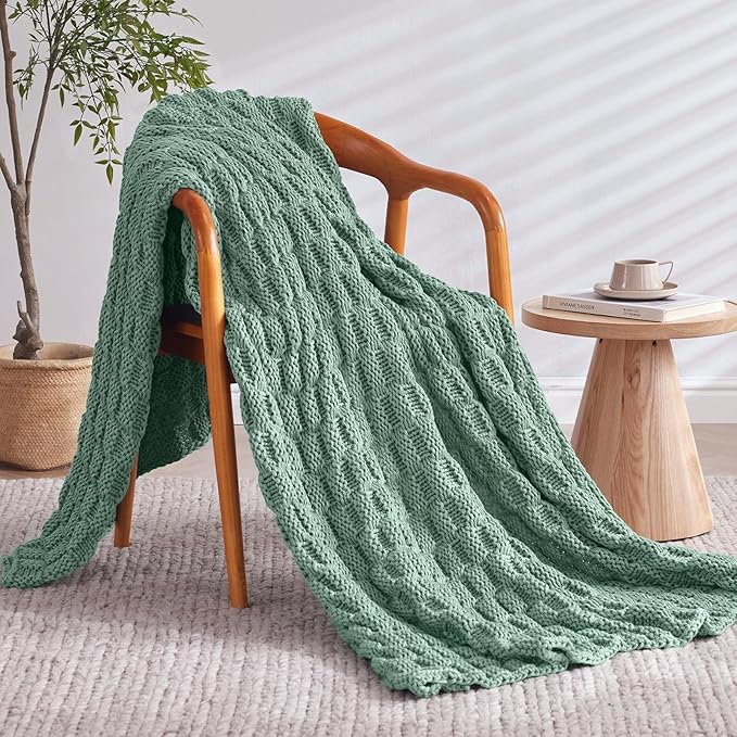Knitted Weighted Blanket Kids, No Beads Heavy Blanket 40” x 60'' 7lbs, Breathable Chunky Knit Blanket, Cooling Weighted Blanket for Hot Sleepers, Christmas Home Decor (Light Green)