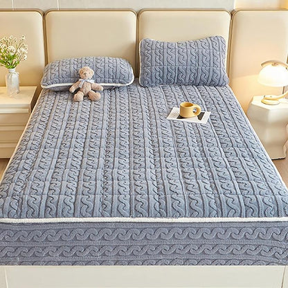 Queen Size Luxury Velvet Mattress Cover - Warm Thicken Mattress Protector with Elastic Band, Soft Fitted Sheet Deep Pocket 12In Topper - Bed Bedroom Sleep Comfort
