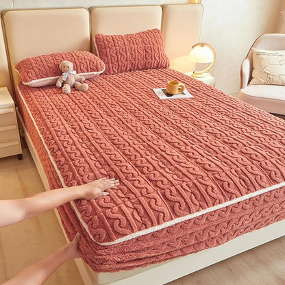 Queen Size Luxury Velvet Mattress Cover - Warm Thicken Mattress Protector with Elastic Band, Soft Fitted Sheet Deep Pocket 12In Topper - Bed Bedroom Sleep Comfort