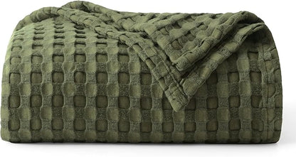 Bedsure Cooling Cotton Waffle Twin XL Blanket - Lightweight Breathable Blanket of Rayon Derived from Bamboo for Hot Sleepers, Luxury Throws for Bed, Couch and Sofa, Olive Green, 66x90 Inches