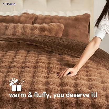 YnM Ultra-Soft Weighted Blanket, Fluffy Bubble Cuddle Heavy Bed Blanket, Plush Faux Fur Big Comforter, Soft & Warm Home Decor Piece (Brown, 90''x90'' 15lbs, Full/Queen)