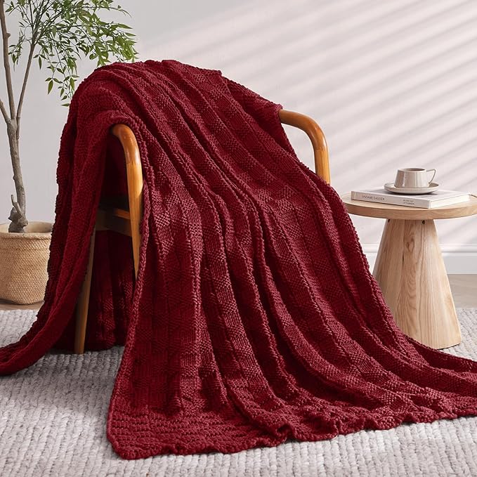 Knitted Weighted Blanket for Adult, No Beads Heavy Blanket 48” x 72'' 10lbs, Breathable Chunky Knit Blanket, Cooling Weighted Blanket for Hot Sleepers, Christmas Home Decor (Red)