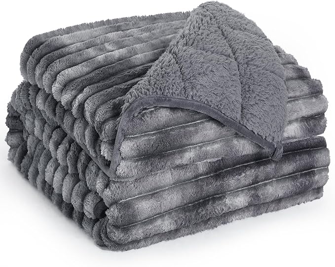 Sherpa Fleece Weighted Blanket with 3D Ribbed Stripes, 15 lbs Soft Flannel Heavy Throw Blanket for Couch Full Size Bed, Heavy Thick Blankets with Glass Beads, Great for Deep Sleep, 60" x 80"