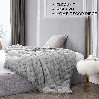 YnM Fluffy Weighted Blanket (Light Grey, 50''x60'' 10lbs) Luxury & Fuzzy Faux Fur Weighted Blanket Throw, Cosy & Relaxing Blanket, Home Decor Piece