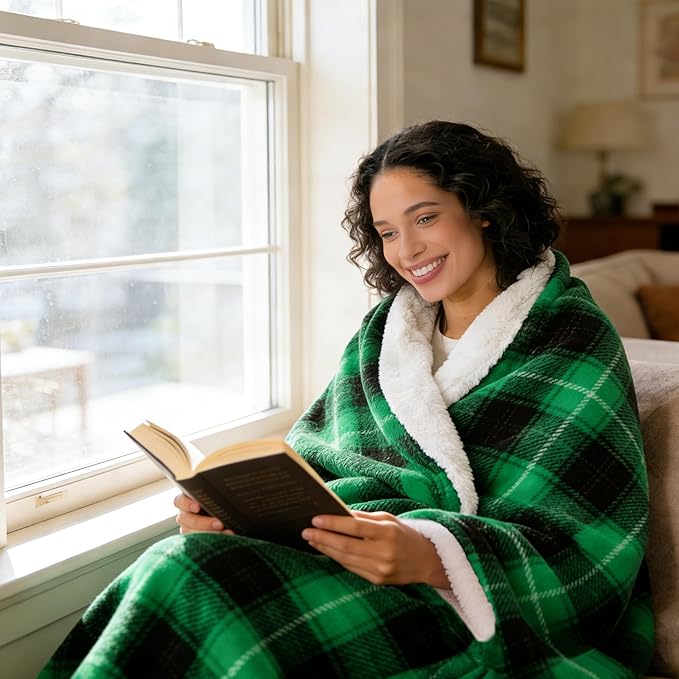 Green Christmas Electric Heated Blanket 50"x60", Fast Heated Throw with 8 Hours Auto Off/8 Heats Levels, Soft Plaid Sherpa with ETL Certification, Gift for Women Adults Keep Warm in Home Office