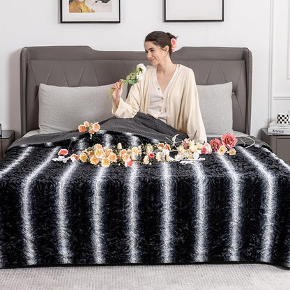 WOOMER Heated Blanket Full Size 77" x 84", Electric Blanket with a Control, 0.5-12 Hours Timer & 10 Heating Levels, ETL Certified, Black Grey Flowers Patterns Faux Fur & Sherpa, Machine Washable