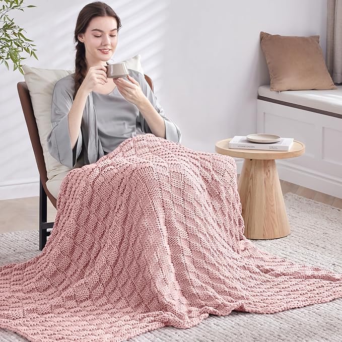 Knitted Weighted Blanket Adult, No Beads Heavy Blanket 60” x 80'' 17lbs, Breathable Chunky Knit Blanket, Cooling Weighted Blanket for Hot Sleepers, Christmas Home Decor (HoneyPink)