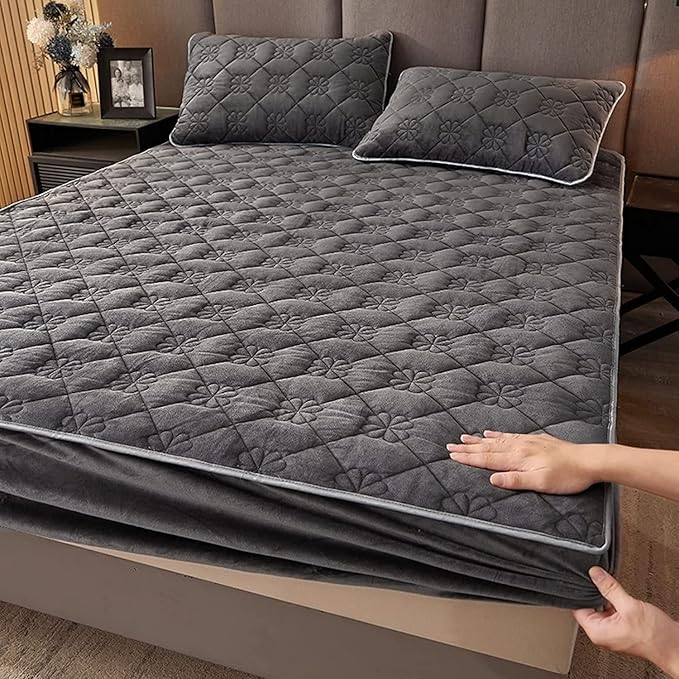 Milk Velvet Checkered Bedding Mattress Cover, Super Soft Elastic Bed Sheets with Pillowcase - Washable 12'' Deep Pocket Mattress Pad