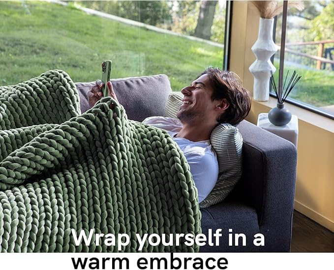 YnM Velvet Weighted Blanket, Handmade Chunky Knitted Design, Soft and Cozy, Temperature Regulating and Breathable, Machine Washable Throw for Sleep or Home Decor (Avocado Green, 60x80 Inch, 20lbs)