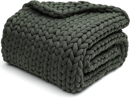 YnM Weighted Blanket, Handmade Chunky Knitted Design, Soft and Cozy, Temperature Regulating and Breathable, Machine Washable Throw for Sleep or Home Decor (Forest Green, 60x80 Inch, 20lbs)