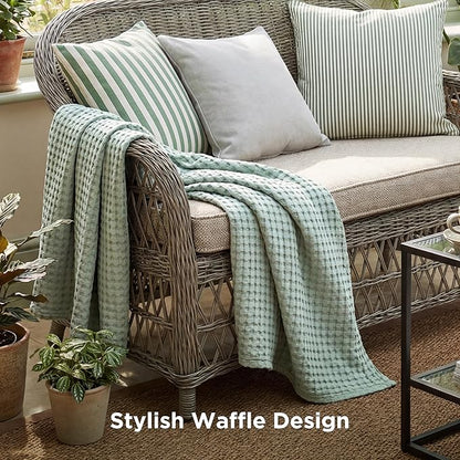 Bedsure Cooling Cotton Waffle Weave Blanket - Lightweight Breathable Blanket of Rayon Derived from Bamboo for Hot Sleepers, Luxury Throws for Bed, Couch and Sofa, Mint Green, 50x70 Inches