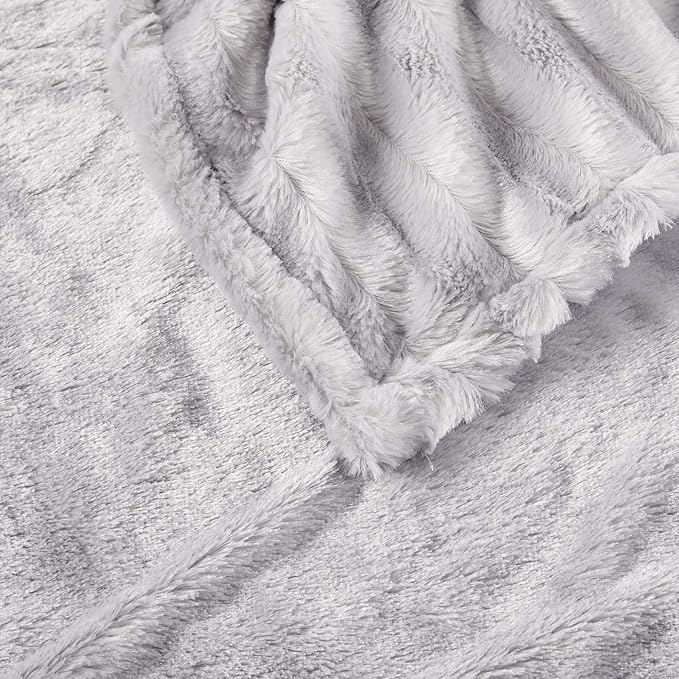 Beautyrest Duke Blanket Luxury Oversize Electric Throw Premium Soft Cozy Brushed Long Faux Fur for Bed, Couch with 3 Heat Setting Controller, Auto Shut-Off Function, Grey, 50 in x 70 in