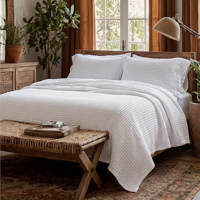 Bedsure Cooling Cotton Waffle King Size Blanket - Lightweight Breathable Summer Blanket of Rayon Derived from Bamboo for Hot Sleepers, Luxury Throws for Bed, Couch and Sofa, White, 104x90 Inches
